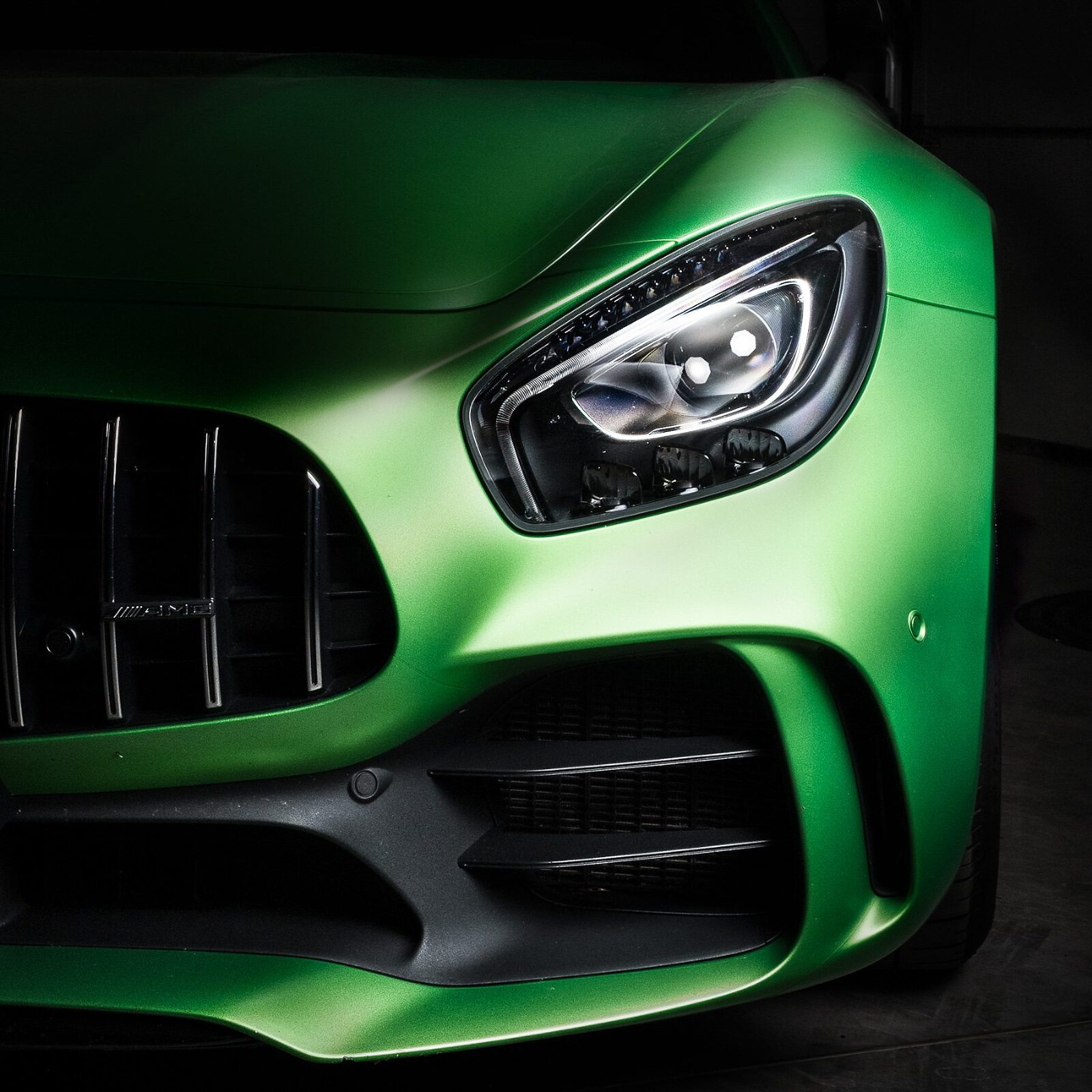 La Mercedes-AMG GT-R - 1500 cr.